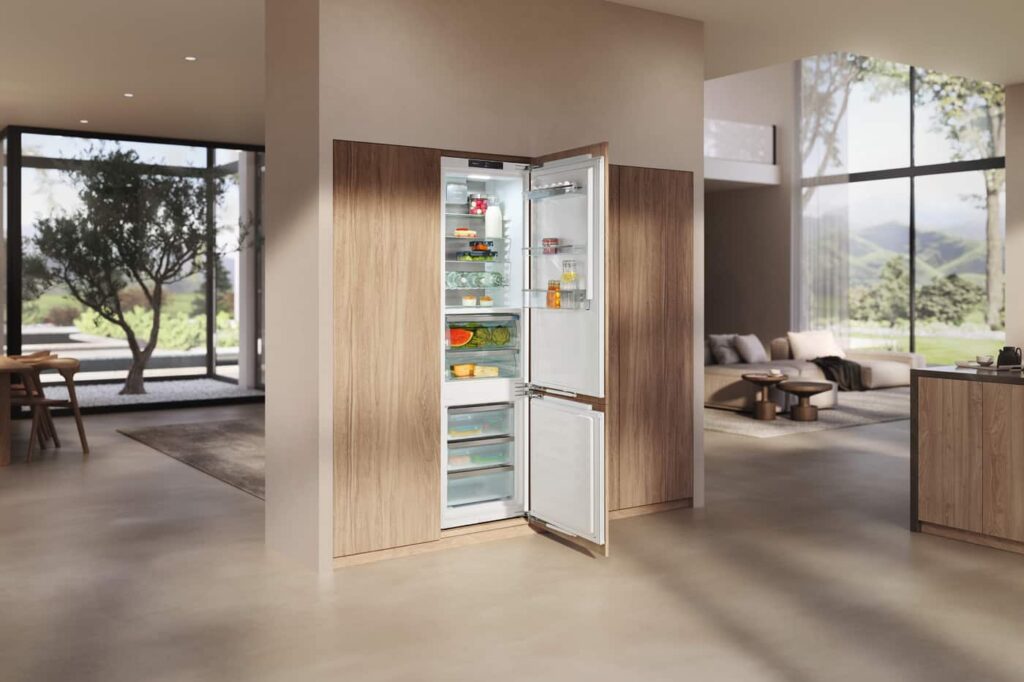 Miele présente un réfrigérateur-congélateur combiné encastrable de taille XL