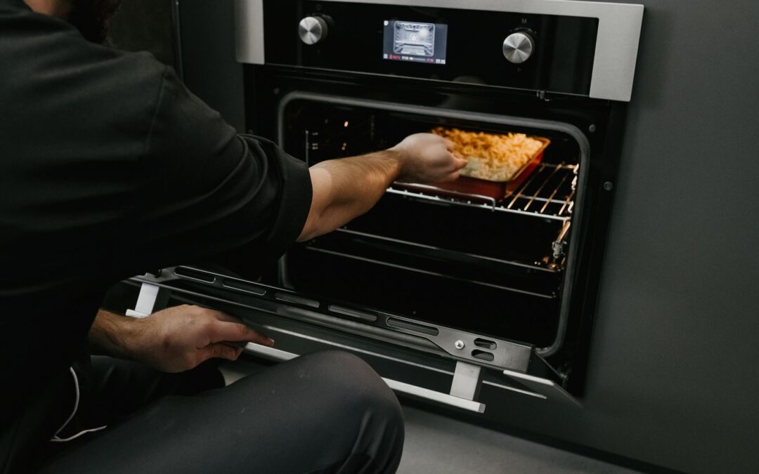 Fours encastrables compacts AEG : la puissance du micro-ondes et du gril réunis dans votre cuisine