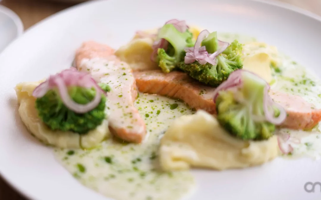 Saumon vapeur et légumes primeurs : la recette santé au four vapeur