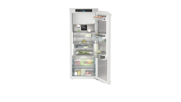 Réfrigérateur intégrable Liebherr IRBci 4571 avec compartiment BioFresh Professional, porte ouverte